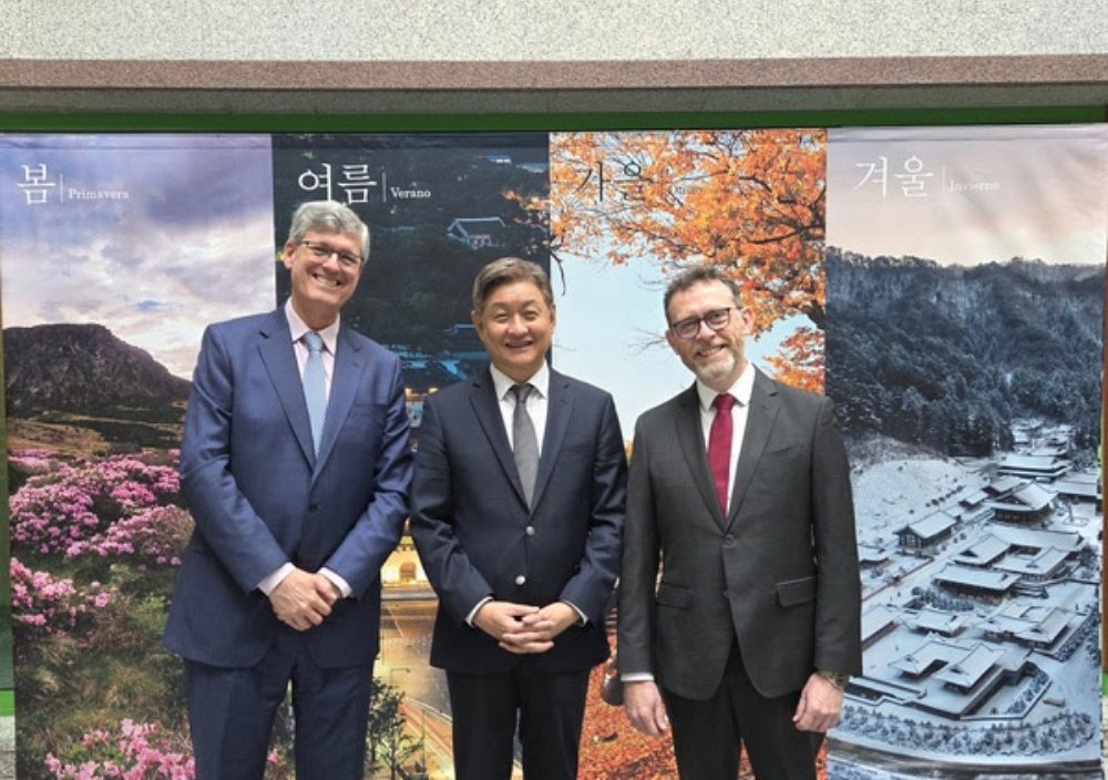 Ambassador Lim Soosuk held a meeting with the management of ILBOC, a company owned by Korean and Spanish capital